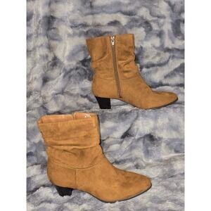 NWB Style & Co PIVIEE Women's Tan Suede‎ Ruched Ankle Boots Block Heel Size 6